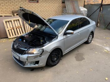 Skoda Rapid 2015 года 1.6 Автомат [wt_location get=